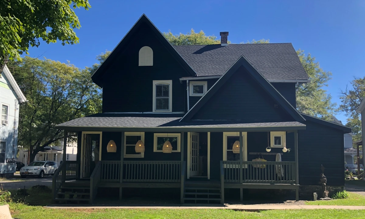 Trending Exterior Colors for Homes 2023: Neutrals with Bold Accents